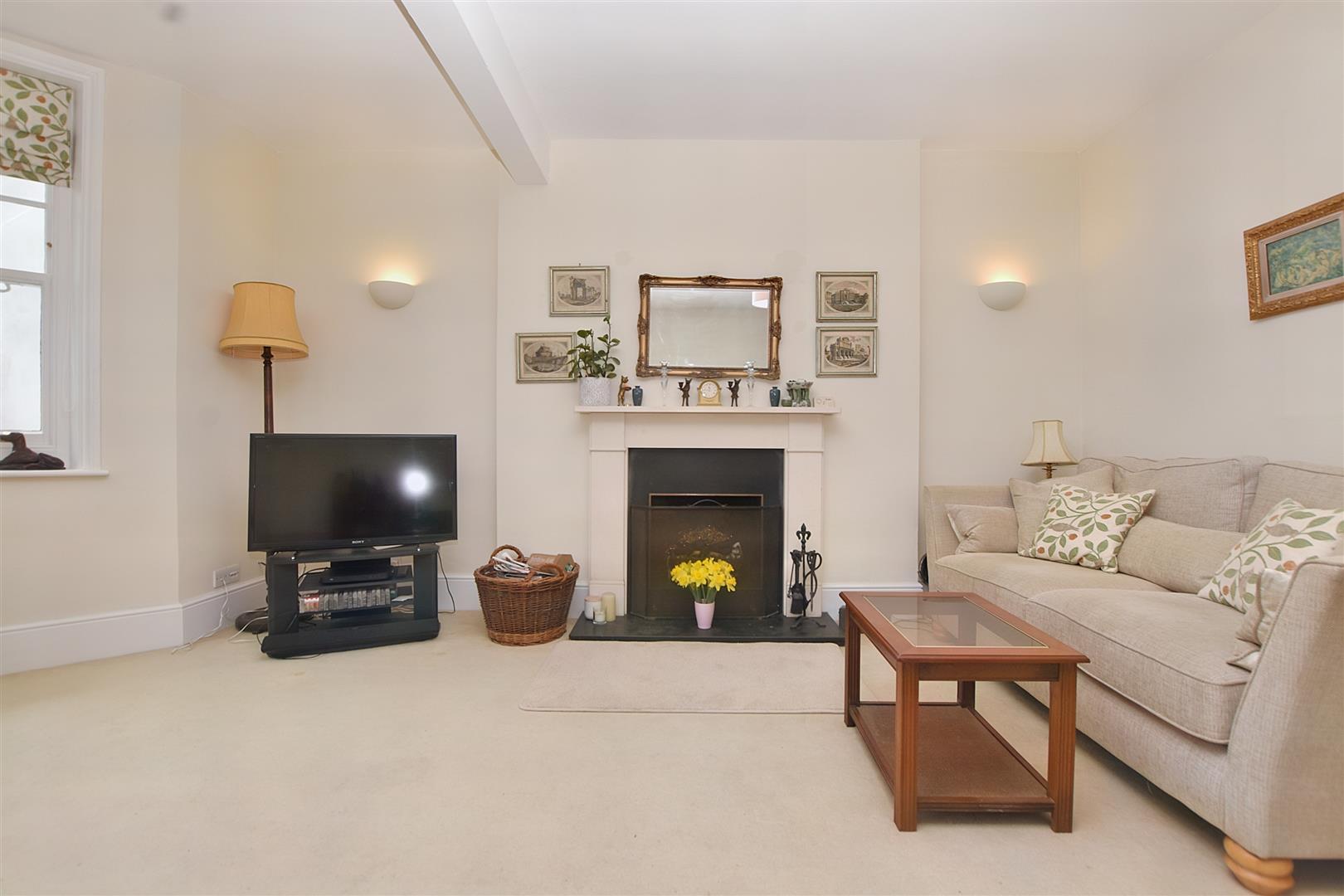 Property Details for 5 Chatsworth Gardens Eastbourne BN20 7JP Town